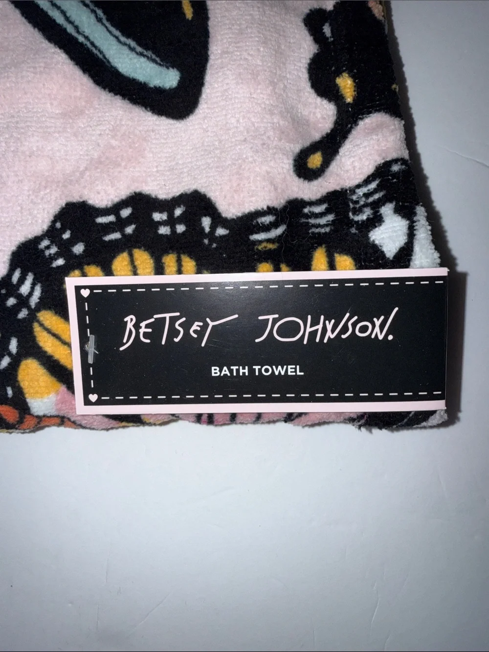 NWT Betsey Johnson 2 Pc 100% Cotton Velour Bath Towels Pink Monarch Butterfly